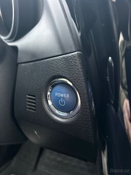 Toyota Auris 1.8 hybrid - 5