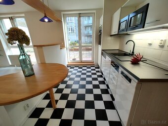 Prodej bytu 1+kk 33m² + 48m² terasa/zahrádka, Praha-Trója - 5