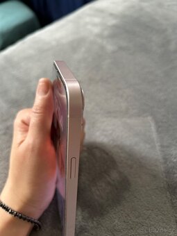 iPhone 13 růžový - 5