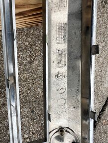 Chromova cast masky Mercedes-Benz W204 C-klasse - 5