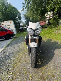 Triumph speed triple 1050 - 5