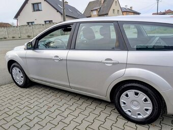 FORD FOCUS COMBI 1.6i 74kW 2010 JEN 125TKM - 5