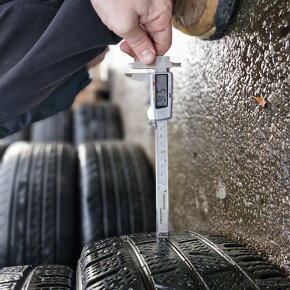 Prodám sadu 4ks. 235/65 R16C 115/113R - 5