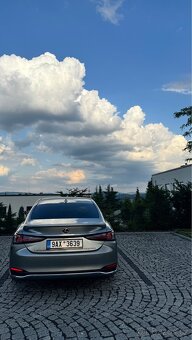 Lexus ES - 5