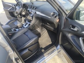 Ford Galaxi - 5