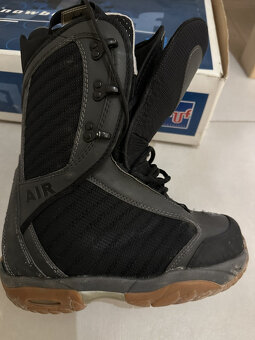 Použité snowboardové Softboat "Air" - EU 39, MP 25 c - 5