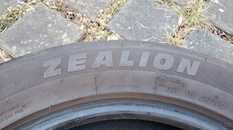 Zmax zealion 215 55 r17 letní - 5