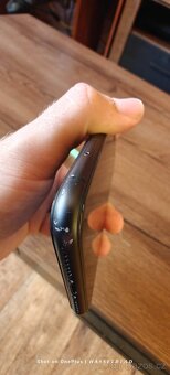 Apple iPhone 11, 64GB, černý - 5