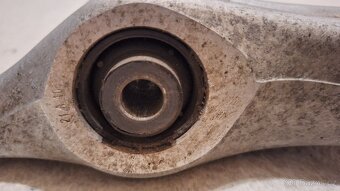 Levé rameno Touareg 1 / facelift - 5