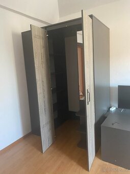 Skříň jako šatna - 5