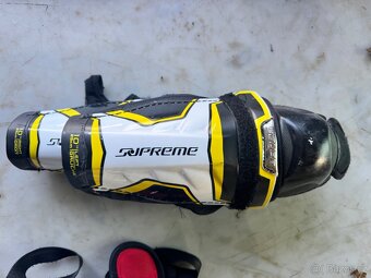 Hokejová výstroj CCM - 5