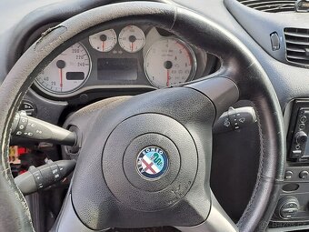 Alfa Romeo GT 1.9 JTD 16V - 5