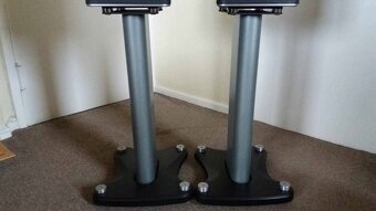 Reproduktory Monitor Audio Platinum PL100 a odpovídající sto - 5
