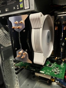 Starší PC – Intel Core 2 Duo E8500, 8GB RAM, SSD, Win 7 Pro - 5