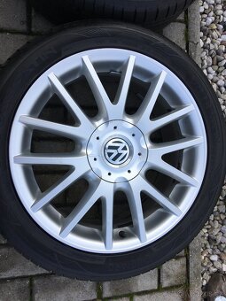Alu kola Vw originál 17” 225/45/17 letní - 5