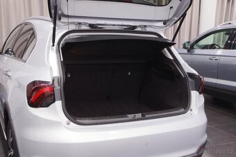 Fiat Tipo Cross 1.6 Multijet 96kW / ALU 17'' / Záruka 2 ro - 5