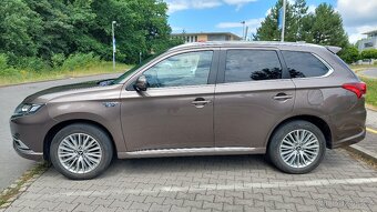 MITSUBISHI OUTLANDER 2.4 PHEV 4x4-2019-45600KM - 5