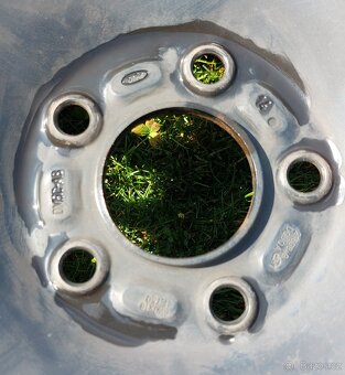 Kola Ford 16" Barum Polaris 5 - 5