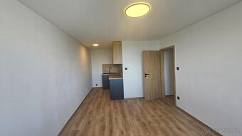 Pronájem luxusně zrekonstruovaného bytu 2+kk v Mostě - 5
