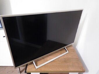 TV SONY - BRAVIA - 5