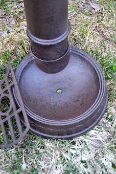 Vodovodní sloupek - kašna - litinová výlevka - hnědá - 5