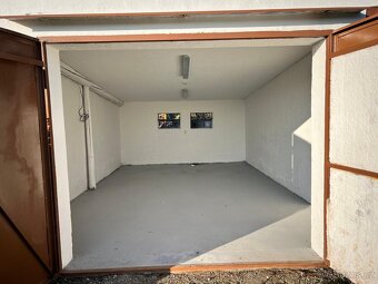 Zrekonstruovaná garáž 27 m² – Jaroměřice nad Rokytnou - 5
