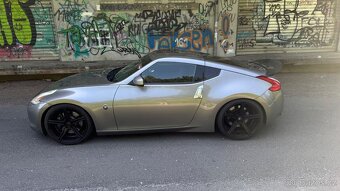 Nissan 370z - 5