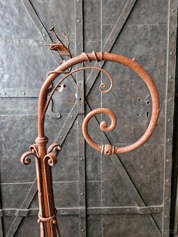 Kovaný historický držák - 5