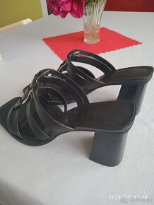 Dámské pantofle ZARA - 5