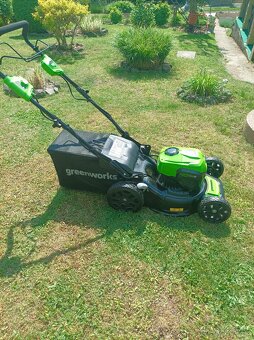 Nová aku sekačka Greenworks s pojezdem - 5
