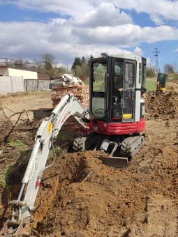 Bagr Takeuchi TB23 + vrták + kladivo + 4 lyžice. - 5