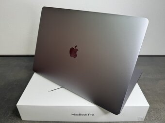 MacBook Pro 15'' 2016 / i7 / 16GB / 512GB SSD / Space Gray - 5