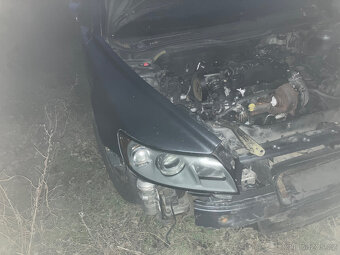 Prodám Volvo 1.6 HDI V50, 6D pouze celé auto na náhrad díly - 5
