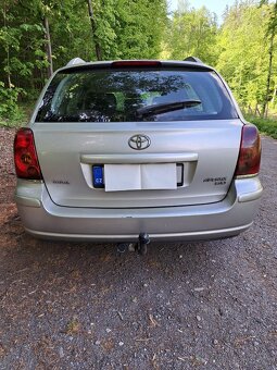 Toyota avensis 2.0 d4d - 5