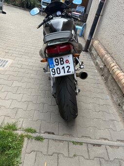 Yamaha R6 - 5
