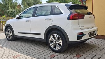Kia e-Niro 40 kWh 11/2021, 3F, stav nového auta, +DPH - 5