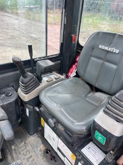 Minibagr Komatsu - 5