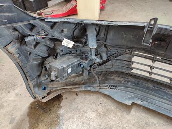 VW Golf VII 7 facelift přední nárazník barva černá v Hradec - 5