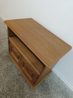 Rustikální komoda z masívu, Nábytek s 6 - 5