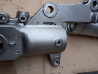 Suzuki GSX-R 1100 - ruzné menší ND - 5