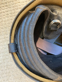 Přilba vojenská na motorku stará za 700 kč - 5