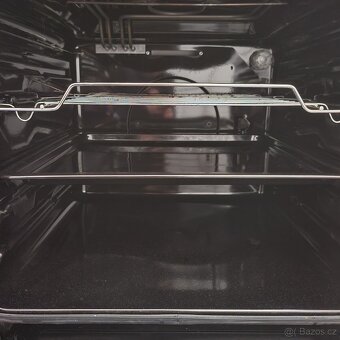 ČERVENÝ sklokeramický sporák Amica - 5