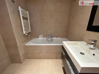 pronájem 3kk 76 m2/ balkon, Zámecká, Kolín 1 - 5