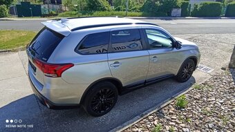MITSUBISHI OUTLANDER 2,0 MIVEC 4WD CVT - 5