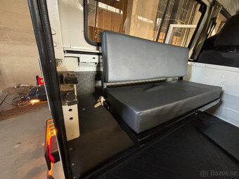 LAND ROVER DEFENDER 90 TD - 5