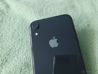 iPhone XR 64gb - face id nejde - 5