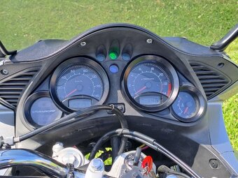 Honda XL125V Varadero - 5