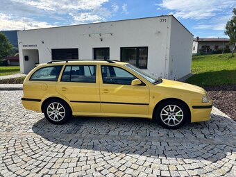 Škoda Octavia RS 1.8T 132kW rv. 2003 Žlutá - 5