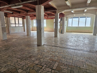 Pronajmu obchodní a skladové prostory - 5