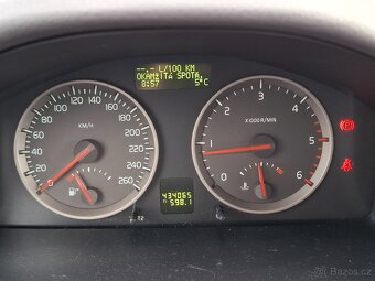 Volvo S40II 1.6D 80Kw - 5